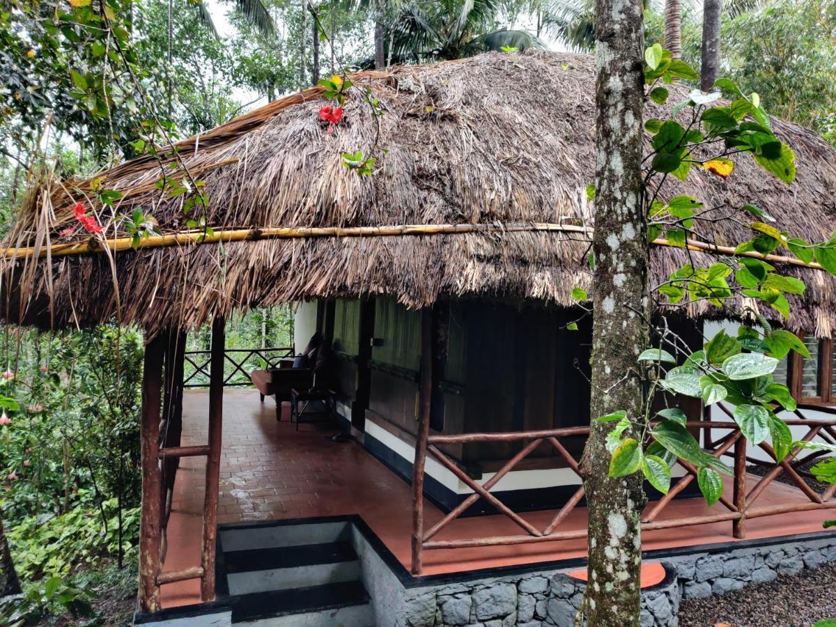 Amritara Shalimar Spice Garden Hotel Thekkady Bagian luar foto