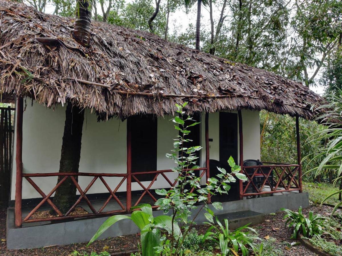 Amritara Shalimar Spice Garden Hotel Thekkady Bagian luar foto