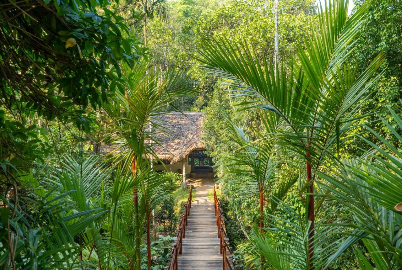 Amritara Shalimar Spice Garden Hotel Thekkady Bagian luar foto