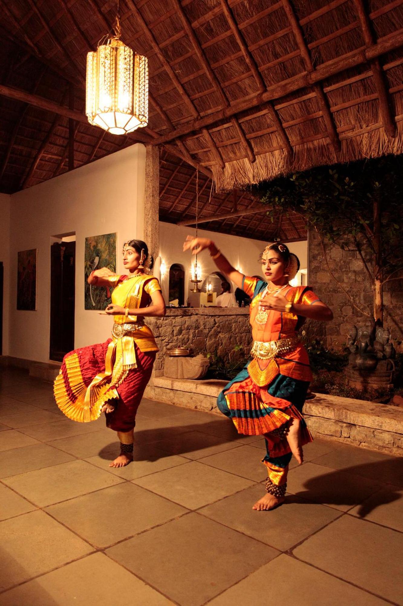 Amritara Shalimar Spice Garden Hotel Thekkady Bagian luar foto