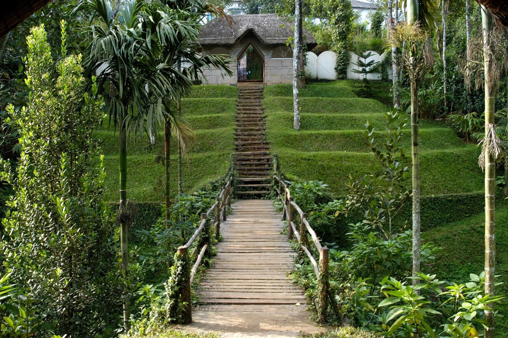 Amritara Shalimar Spice Garden Hotel Thekkady Bagian luar foto